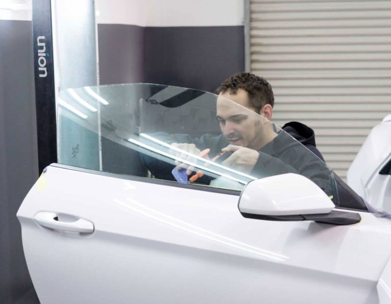 Removing car window tint in Wyoming